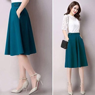 Chân váy xòe phối túi lưng cách điệu