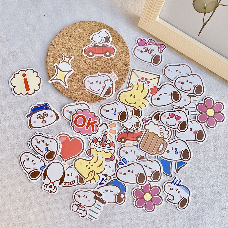 Miếng dán trang trí hình chú chó snoopy xinh xắn chống thấm nước