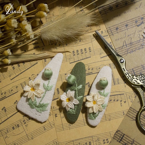 Kẹp tóc thêu tay handmade hoa cúc dại trắng vintage