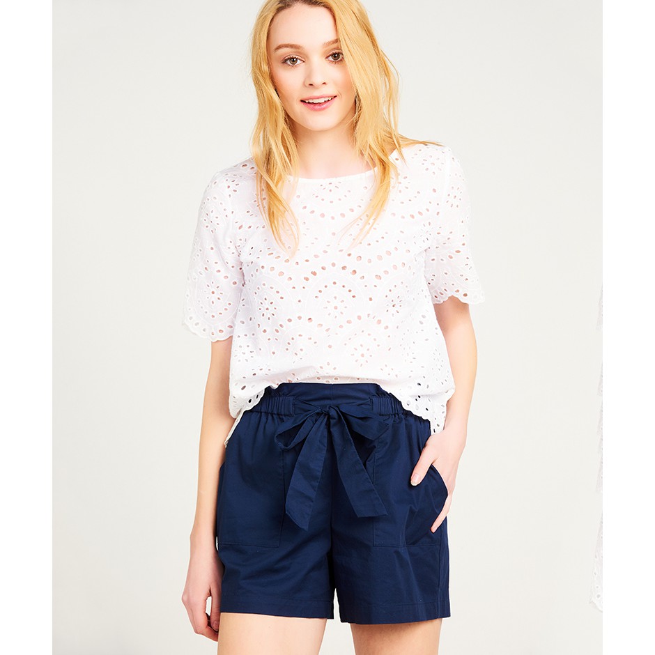 ÁO COTTON TRẮNG ĐỤC LỖ CACHE 250K