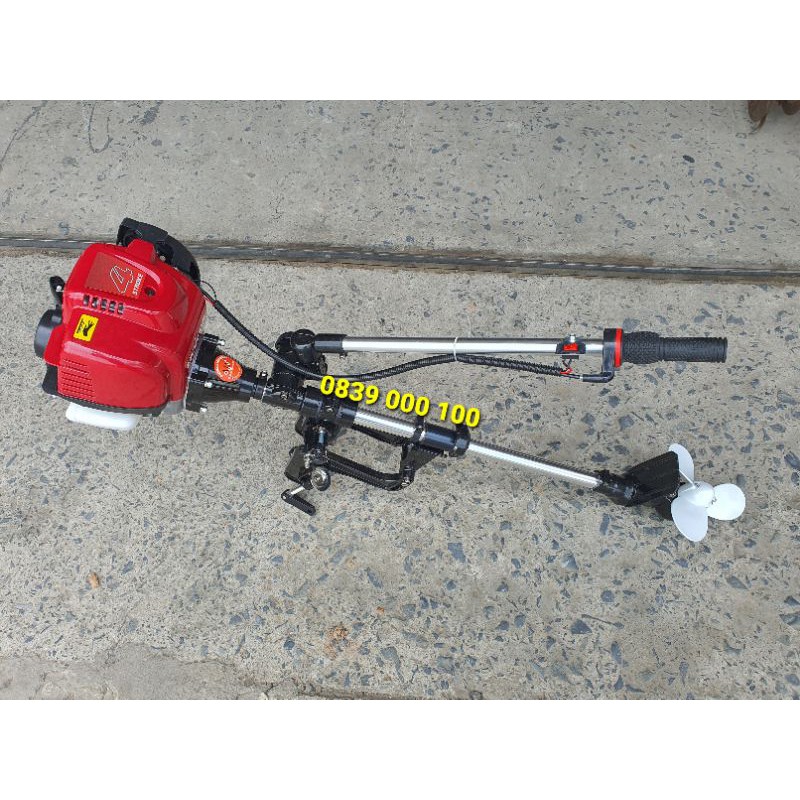 Máy cắt cỏ chạy thuyền. Máy chạy Ca No và xuồng động cơ bốn thì. Động cơ đẩy thuyền trên nước