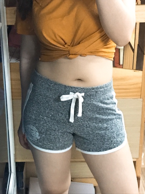 Quần short f21 vnxk hình shop tự chụp