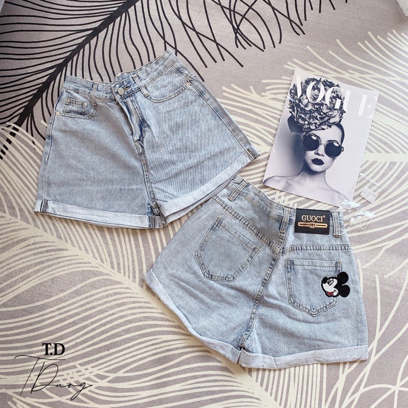 Quần short jean mickey