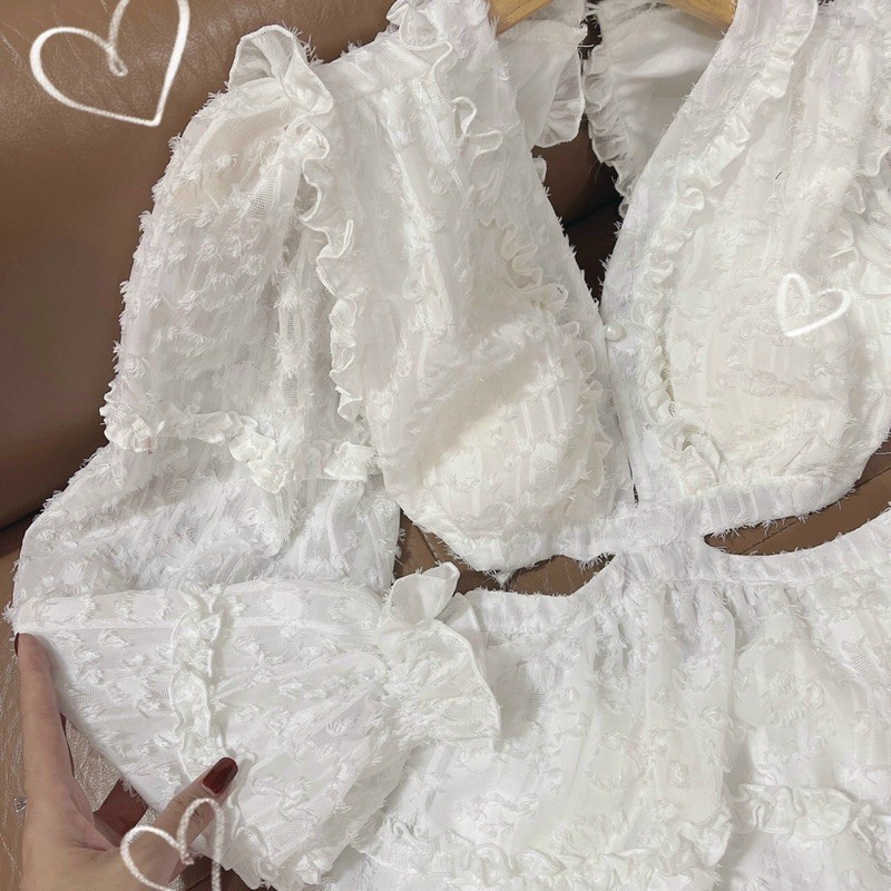 ĐẦM TRẮNG XOÈ TAY DÀI HỞ LƯNG 💐 | BigBuy360 - bigbuy360.vn