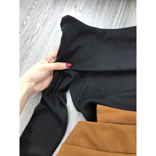 Set áo bẹt vai phối chân váy nút. alohashop91