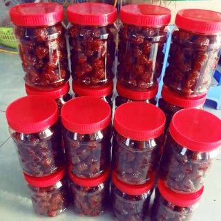 Mứt sơ ri Brazil gò Công có vị chua chua ngọt ngọt hạn sử dụng 6 tháng mời khách yêu mua dùng thử ạ 😘 😘😘😘😘😘😘😘😘.