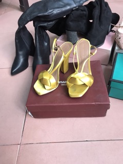 Thanh lý giày auth và q chau 35, 36