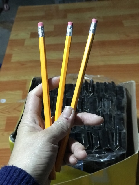 Hộp 24 chiếc bút chì Jot 2 HB hàng Việt Nam xuất khẩu
