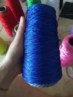 Cuộn chỉ dù đủ màu tết vòng