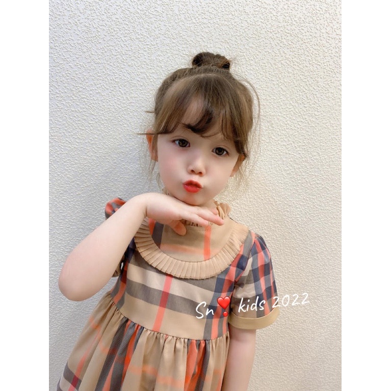 Váy xòe bé gái, váy kẻ bèo cổ và ngực sang xịn mịn cho bé