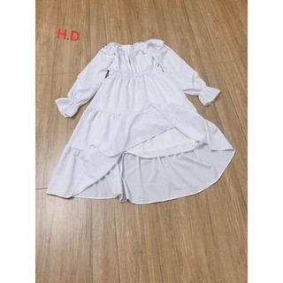 Váy trễ vai tay bo