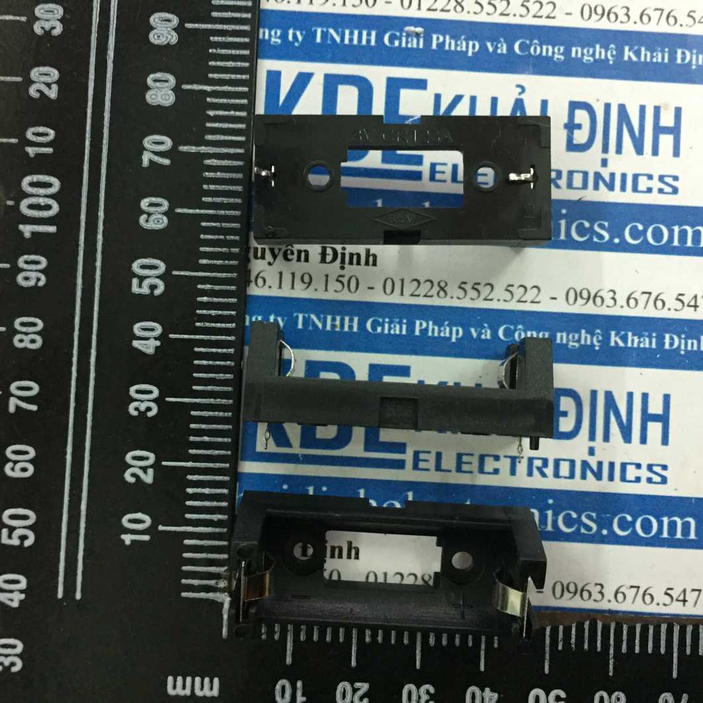 3 cái đế pin CR123A 12V, chân cắm on board, màu đen kde3264