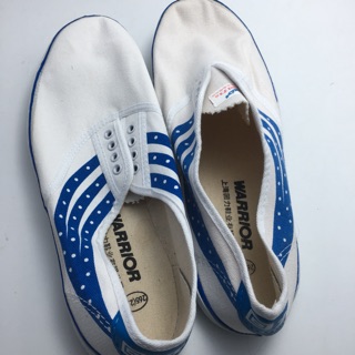 Giầy bata Tàu đá bóng xịn