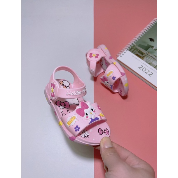 Xăng đan Hello kitty