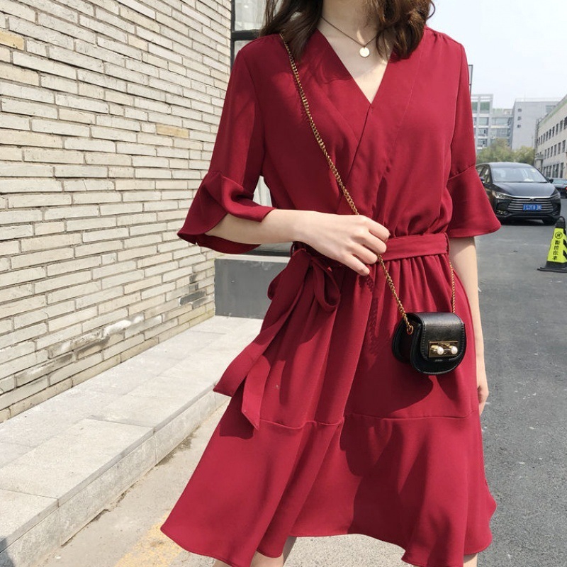 👗Ready Stock👗Spring and Summer Women V-neck Dress French Temperament Middle Waist Ruffled Skirt | BigBuy360 - bigbuy360.vn