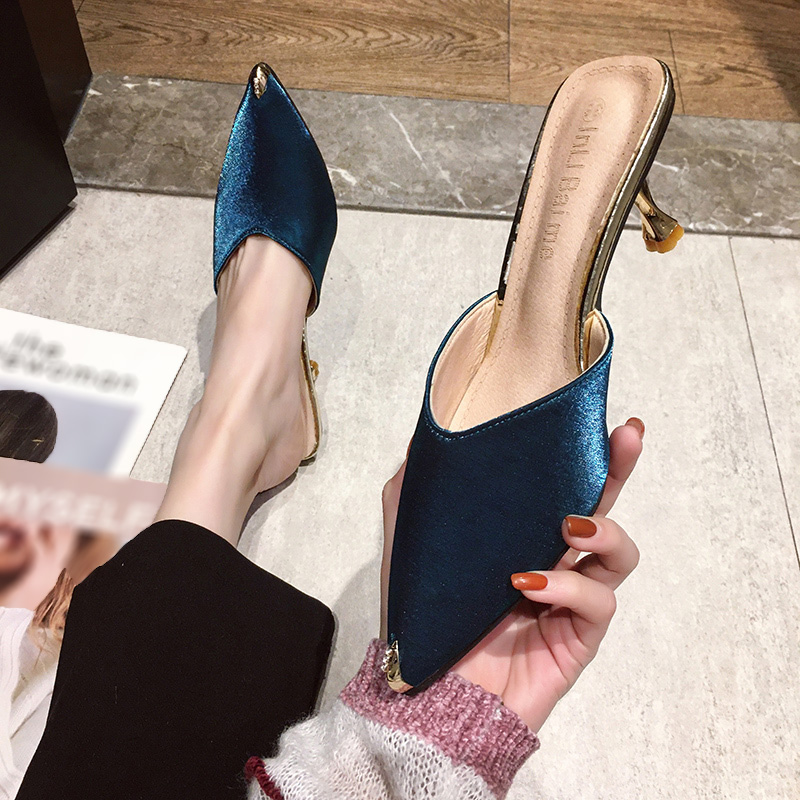 Dép mũi nhọn thời trang dành cho nữ