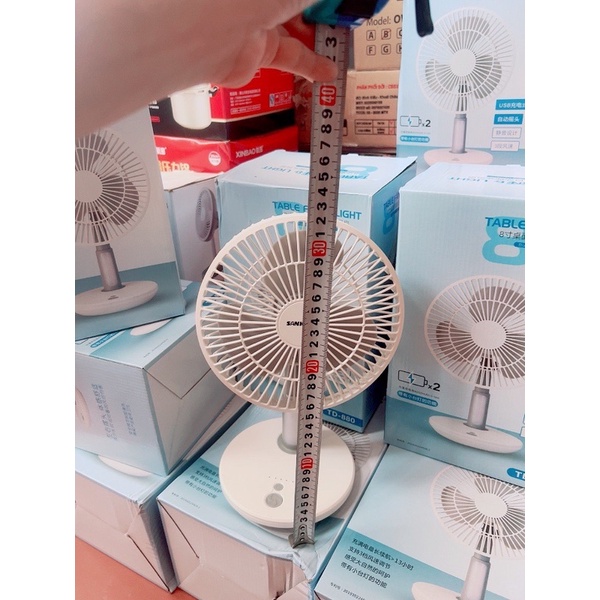 Quạt tích điện ,siêu mát siêu lâu,loại pin to tím xịn tích 4-15 tiếng nếu sạc dâyd