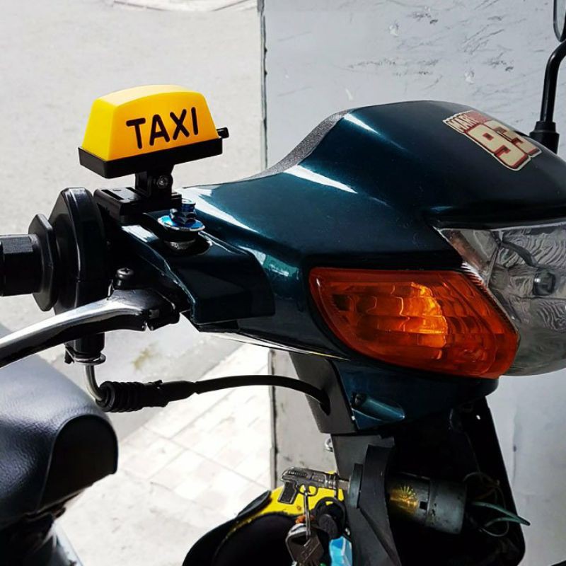 ĐÈN TAXI GẮN CHÂN KÍNH XE MÁY ĐỘC LẠ