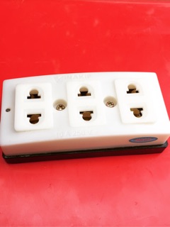 Ổ cắm 3 Vinakip