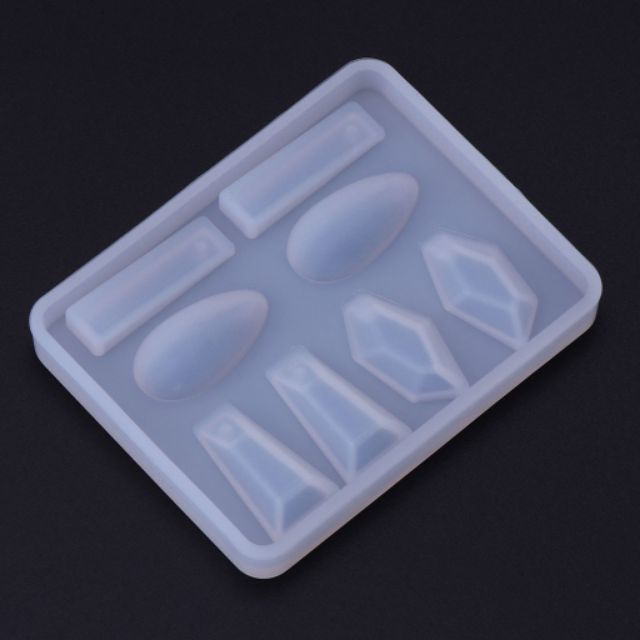 Khuôn silicone làm mặt trang sức.