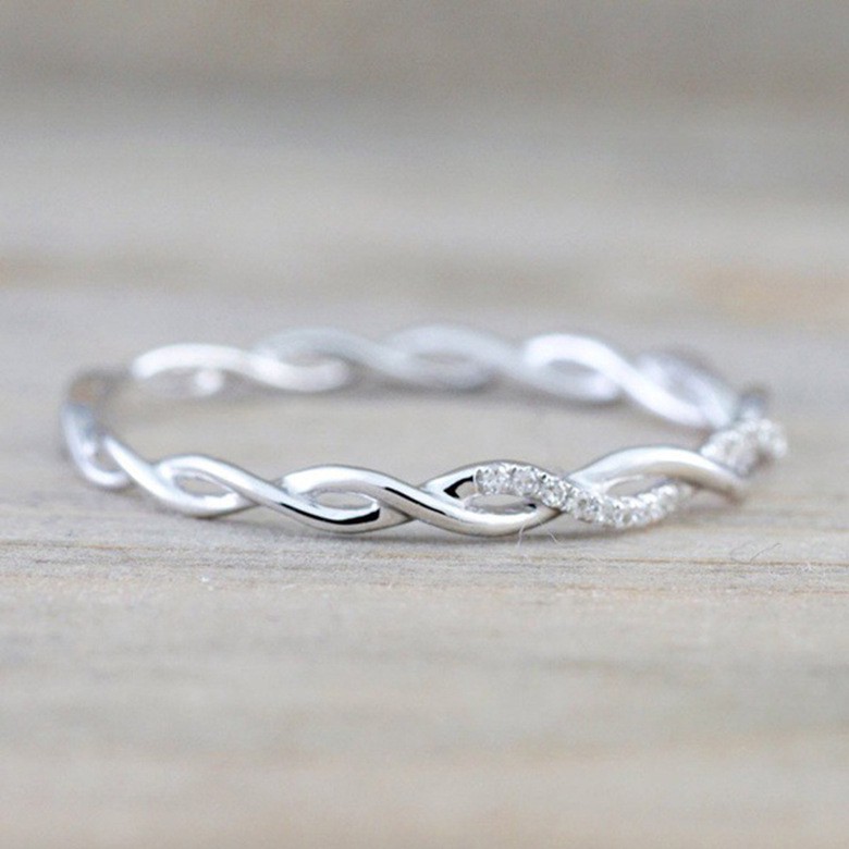 Nhẫn Tay Kiểu Dáng Thời Trang Độc Đáo Cho Nữ