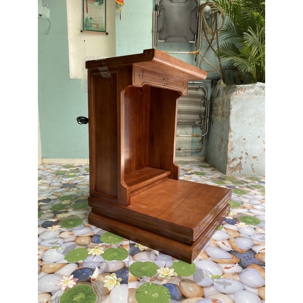 Bàn thờ ông địa thần tài
