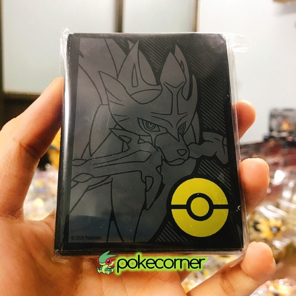 (mặt sau vàng cao cấp) 01 Sleeve bọc bài Pokemon TCG hình Zacian / Zamazenta của Sword &amp; Shield (hiếm) - Shop PokeCorner