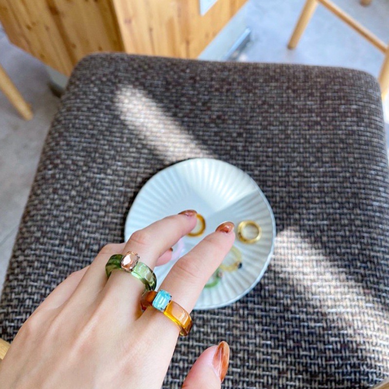 Nhẫn nhựa xanh lá/hồng