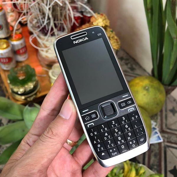 Điện Thoại Nokia E52 Chính Hãng