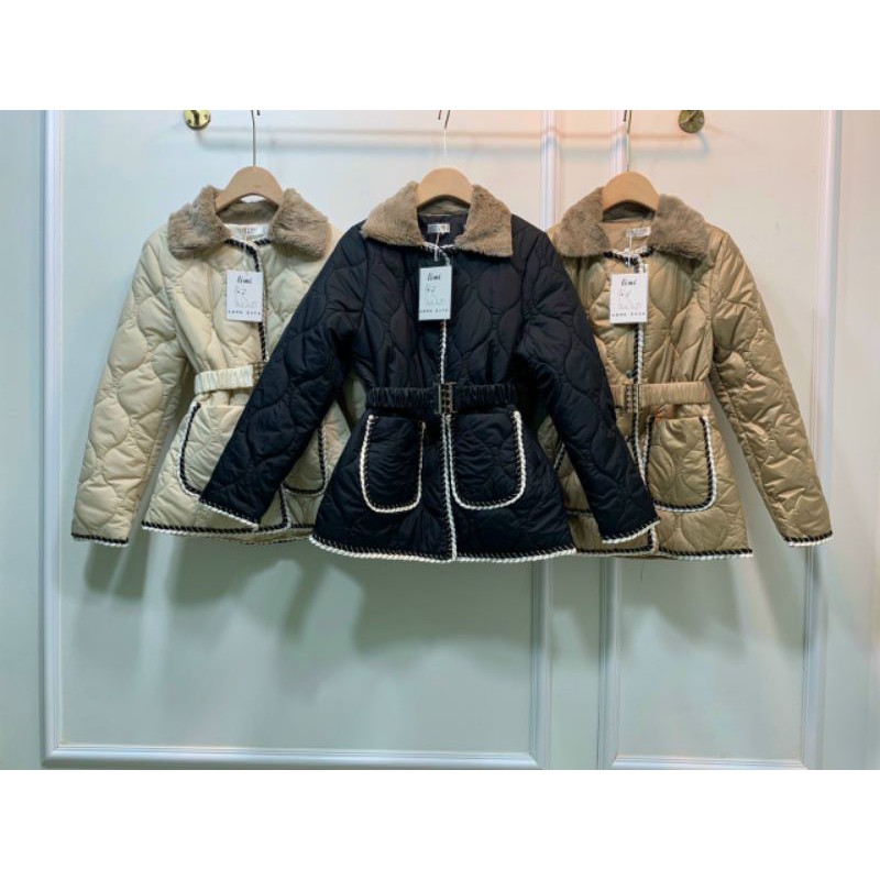 A068 Áo phao nữ, Áo phao trần trám với thiết kế dáng dài chun eo cổ lông phối viền lạ mắt, tone màu cực tây | BigBuy360 - bigbuy360.vn