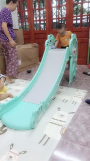 Cầu trượt loại to( tặng khung bóng rổ+bóng rổ)