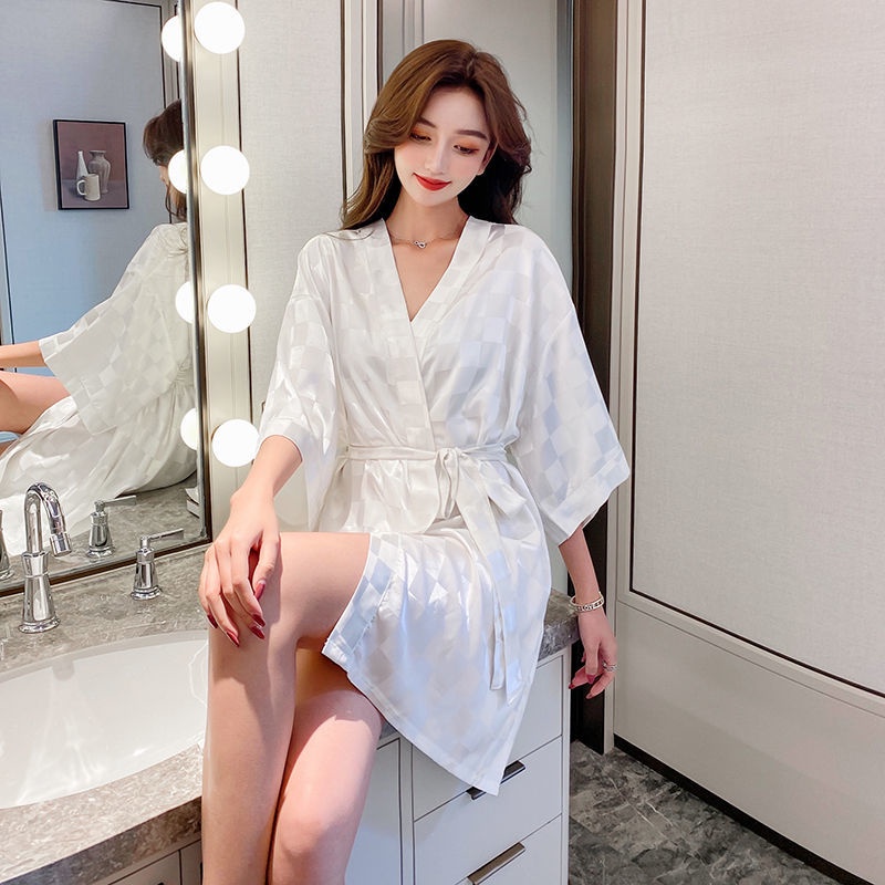 Áo Choàng Ngủ Kimono Bằng Lụa Lạnh Tay Lỡ Phong Cách Nhật Bản Mới Gợi Cảm Cho Nữ | BigBuy360 - bigbuy360.vn