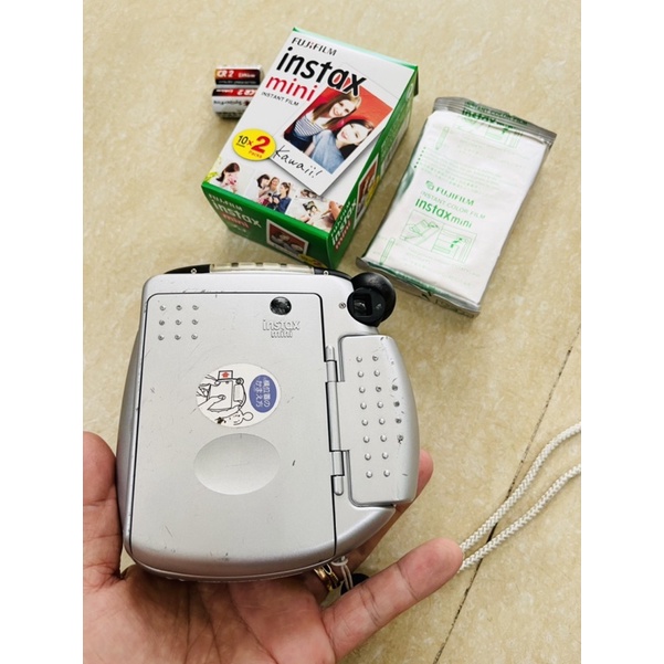 Máy chụp ảnh lấy liền Fujifilm Instax Mini 20 Cheki tặng kèm pin CR2 và 1 hộp film 10 tấm