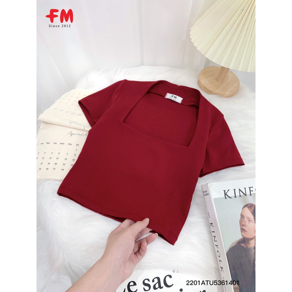 Áo thun ôm nữ FM Style cổ vuông tay ngắn dáng lửng hoạ tiết trơn basic thời trang 210150012