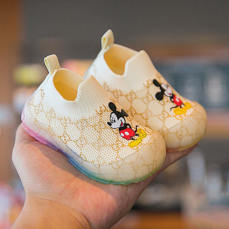 Giày Sneaker Tập Đi Đế Mềm Chống Trượt Hình Chuột Mickey Cho Bé