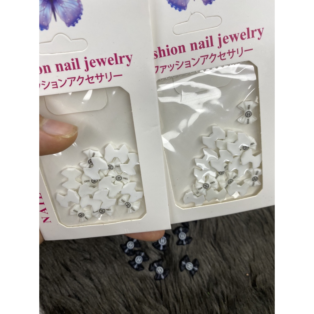 sét 20 Charm nơ gắn móng đen -trắng chane hot hít ( miễn ship )