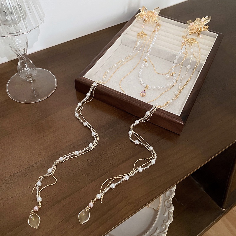 Kẹp Tóc Cá Mập Hình Hoa Lily Đính Ngọc Trai Phối Tua Rua Phong Cách Cổ Điển