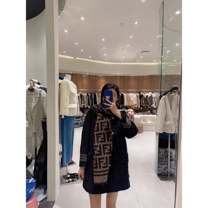 Khăn Fendi Unisex Hot Hit