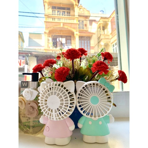 Quạt Cầm Tay Sạc Tích Điện Hello Kitty Siêu Hot