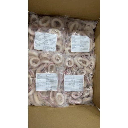 Mực ống cắt khoanh  chiên bột xào mì chiên cơm