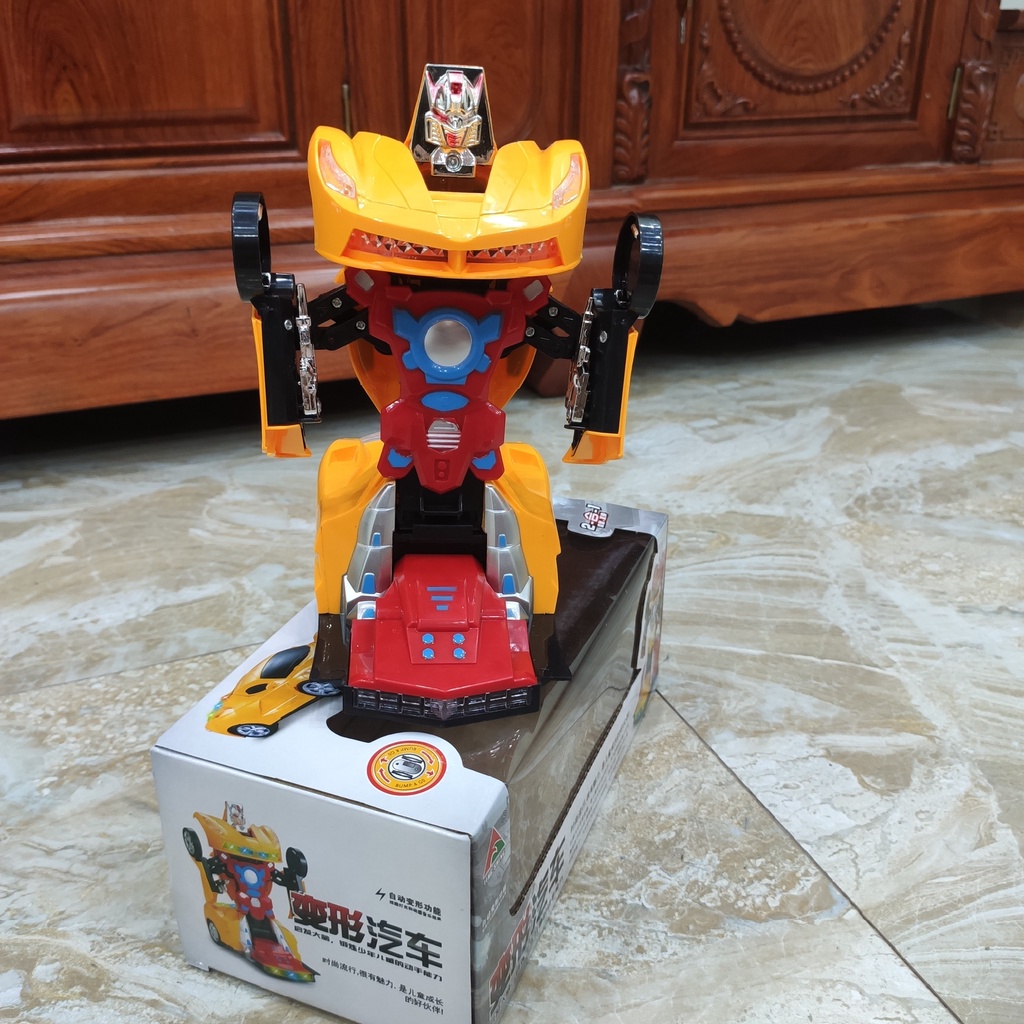 Xe ô tô đồ chơi biến hình robot siêu nhân cho bé, xe hơi đổi hình có âm thanh chạy bằng pin cho trẻ em 2 3 4 5 6 tuổi