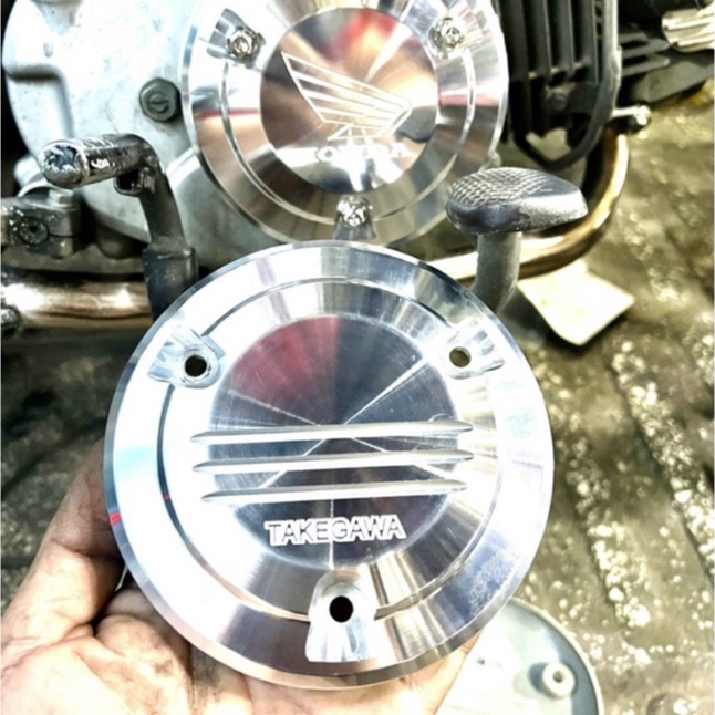 Nắp 3 lổ ốp nồi chất liệu nhôm nguyên khối CNC sáng bóng lắp xe WAVE, DREAM, FUUTRE ( Tặng kèm ốc SALAYA )
