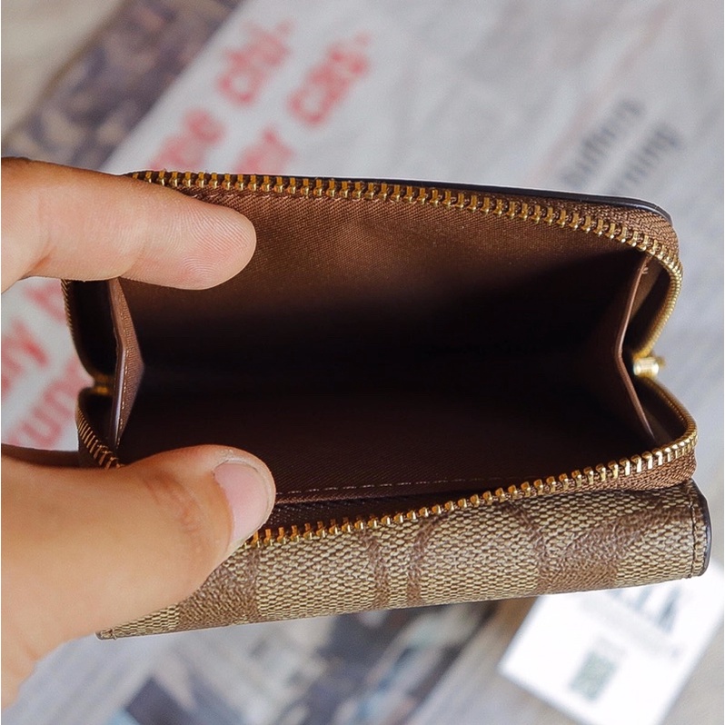 Ví gập Coach sale authentic ko box