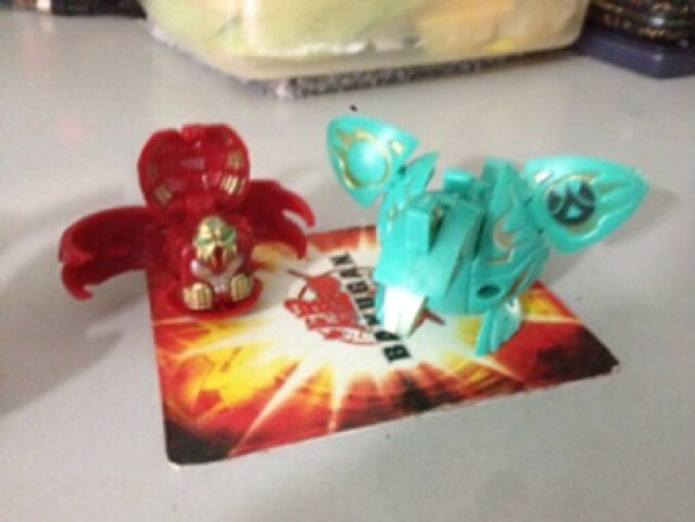 Bộ 3 cái đồ chơi bakugan, khách chọn 3 trong 4 mẫu số 8,9,10,12 như hình chi tiết. bakugan3