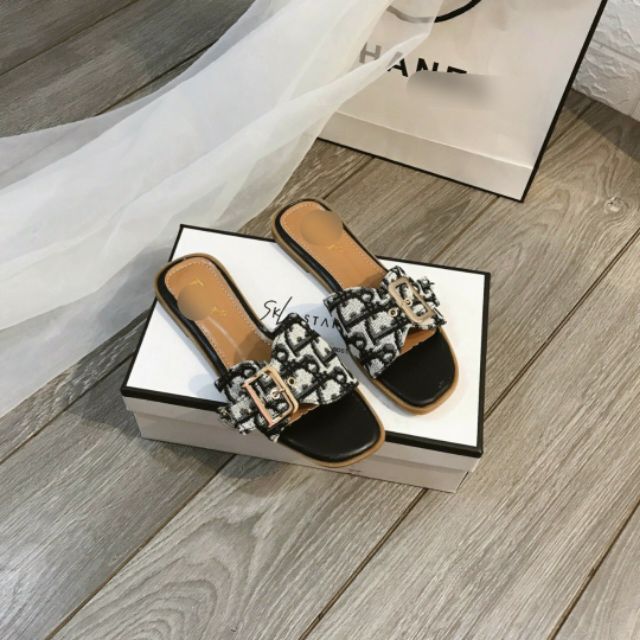 DÉP LÊ NỮ QUAI NGANG PHỐI DA KHUY CHỮ D