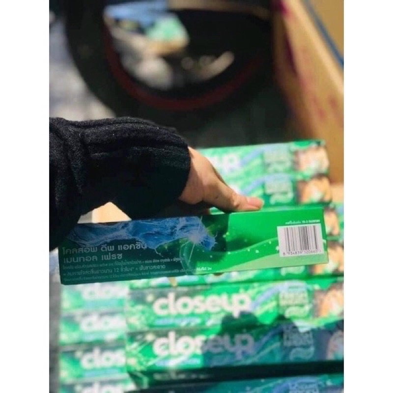Kem đánh răng Closeup thơm mát vị bạc hà Thái Lan