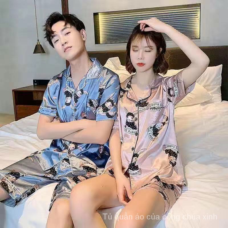 Bộ Đồ Ngủ Lụa In Hình Gấu Pooh Dễ Thương Cho Cặp Đôi 5 Tuổi