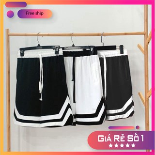 Quần short chữ V nam nữ