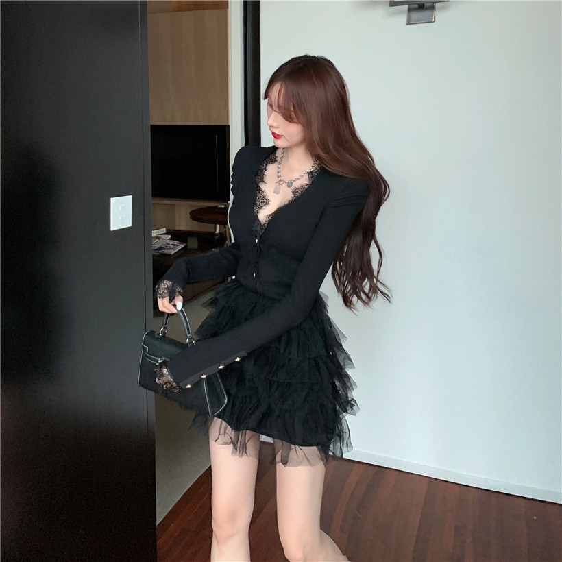 Đầm Tay Phồng Cổ Chữ V Phối Ren Xinh Xắn Dành Cho Nữ | BigBuy360 - bigbuy360.vn