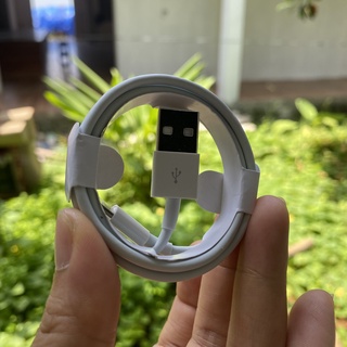 Cáp sạc tương thích với các dòng táo từ 5 trở lên